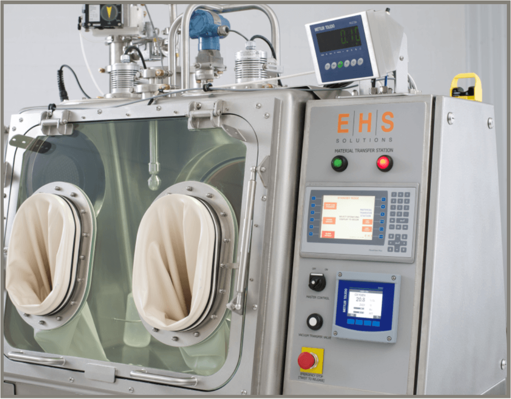 Material Transfer Station offering a controlled environment with glovebox